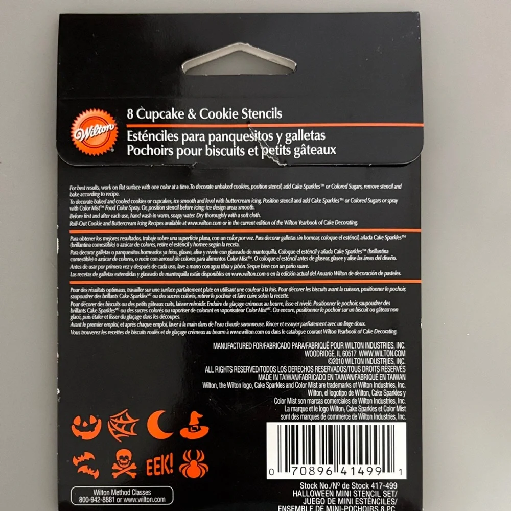 Wilton Halloween and Christmas Stencil Sets - Picture 4 of 6